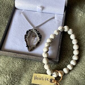 Unique Agate Geode Slice Pendant With Chain and Howlite Bracelet Set